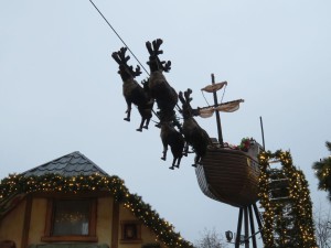 Luftschiff Kieler Weihnachtsdorf - Weihnachtsmarkt auf dem Rathausplatz Kiel
