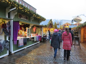 Weihnachtsdorf Kiel auf dem Rathausplatz
